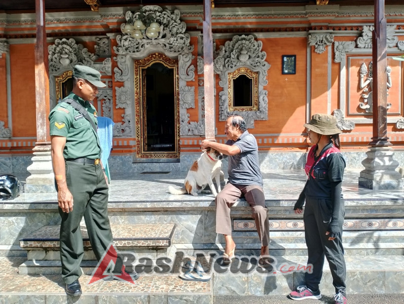 Babinsa Kelurahan Kawan Dukung Program Pemerintah Melalui Pendampingan Vaksinasi Rabies