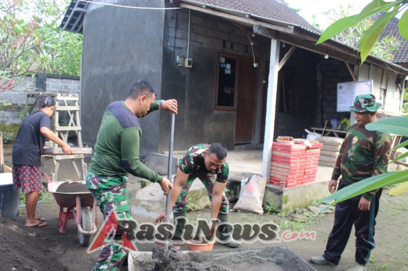 Kapten Abdul Mukib Tegaskan Komitmen TNI Hadir untuk Warga Lewat RTLH TMMD Batuan