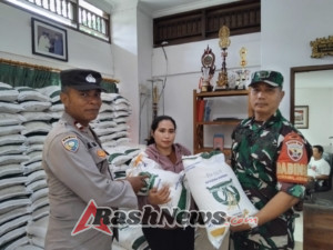 TNI-Polri Bersama Pemdes Mas Salurkan Bantuan Beras CBP Tahun 2025 Secara Aman dan Tertib