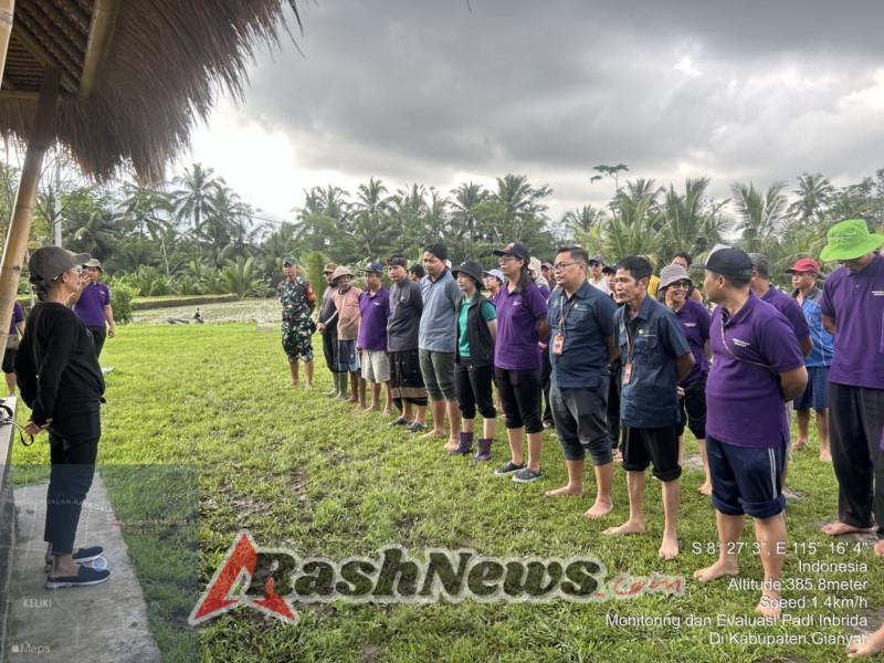 Babinsa Desa Keliki Berperan Aktif Dalam Gerakan Tanam Padi Serentak se-Bali