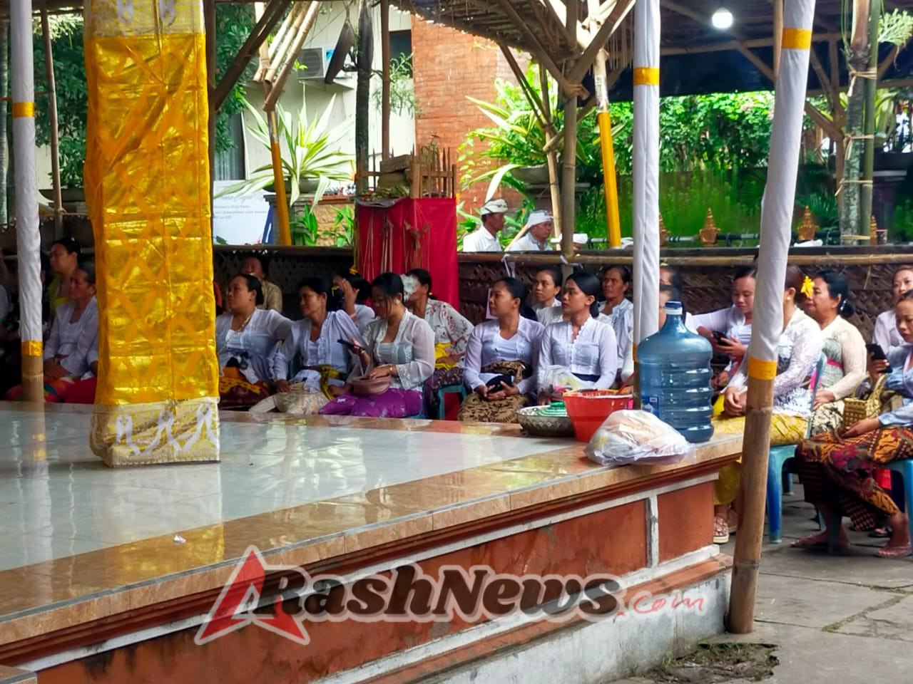 Bhabinkamtibmas Dawan Klod Bersinergi Amankan Kegiatan Mepepada.