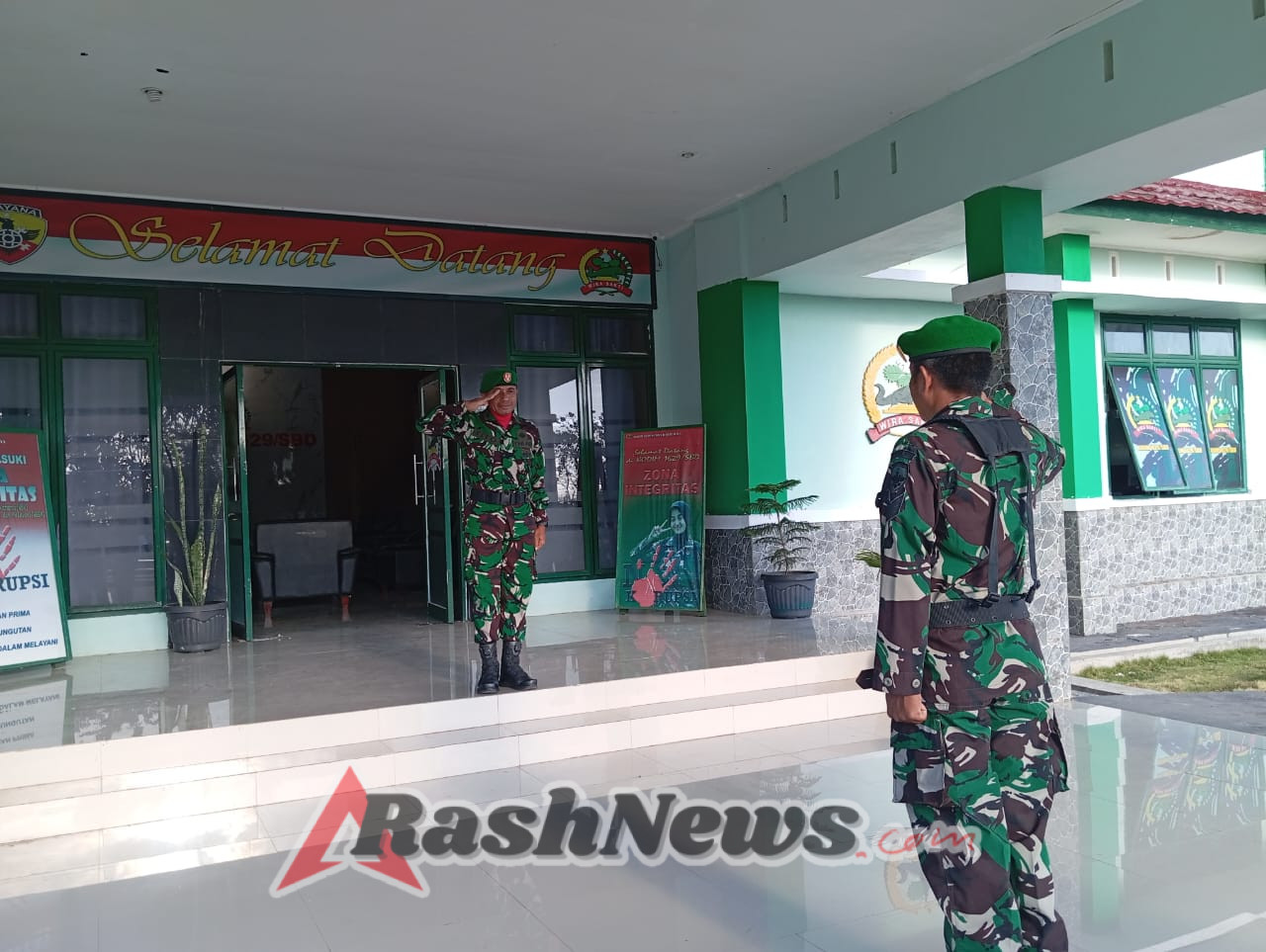 Kodim 1629/SBD Laksanakan Upacara Mingguan, Teguhkan Disiplin Prajurit Setiap Senin