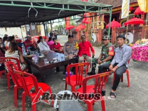 Babinsa Koramil 1626-04/Kintamani Dampingi Kegiatan Persembahyangan Se Jit Umat Buddha di Desa Satra