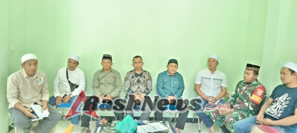 Babinsa Koramil Bajawa Aktif dalam Kegiatan Sosial 1 Muharom di Kecamatan Riung, Ngada