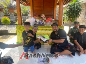 Babinsa Ketewel Hadiri dan Kawal Prosesi Melayat & Metempung Ngaben Massal di Desa Lembeng