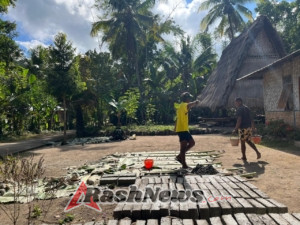 Dukung Rehab Rumah Warga, Satgas TMMD Cetak Batako di Sidapura