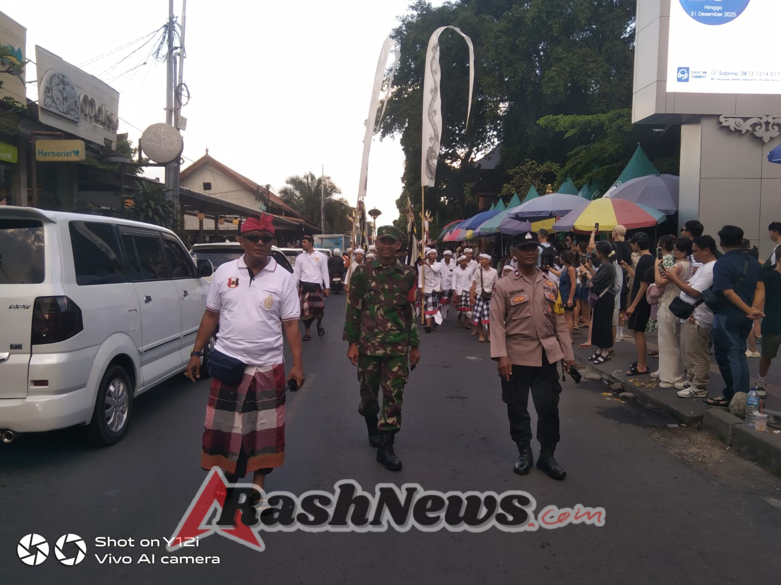 Babinsa Koramil Ubud Hadir Aktif dalam Pelayanan dan Pengamanan Tradisi Adat Bali