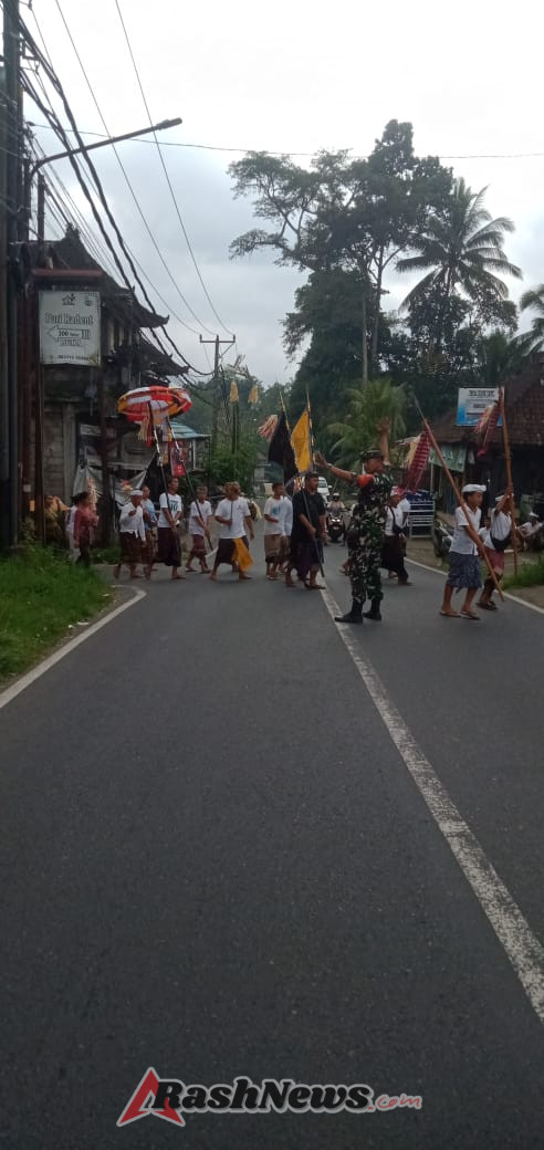 Kehadiran Babinsa di Upacara Adat Keliki Dapat Apresiasi Masyarakat