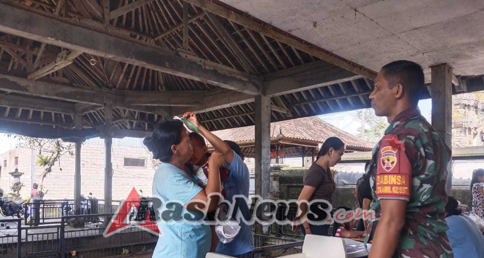 Babinsa Desa Demulih Laksanakan Pengamanan dan Pendampingan Kegiatan Posyandu