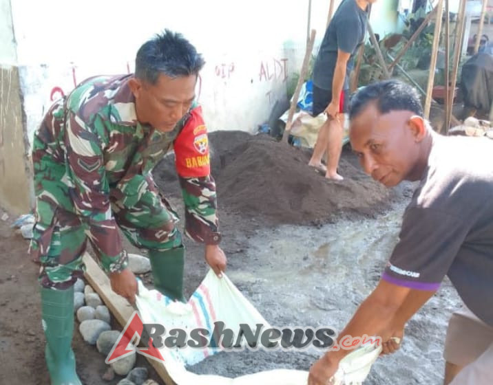 Karya Bakti Babinsa di Desa Tumberabu 1 Dapat Apresiasi dari Warga dan Aparat Setempat