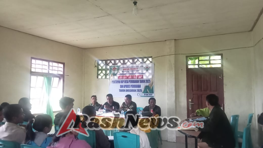 Musdes Penetapan APBDes Perubahan Tahun Anggaran 2025 di Desa Rubit Berjalan Lancar, Babinsa Turut Hadir.