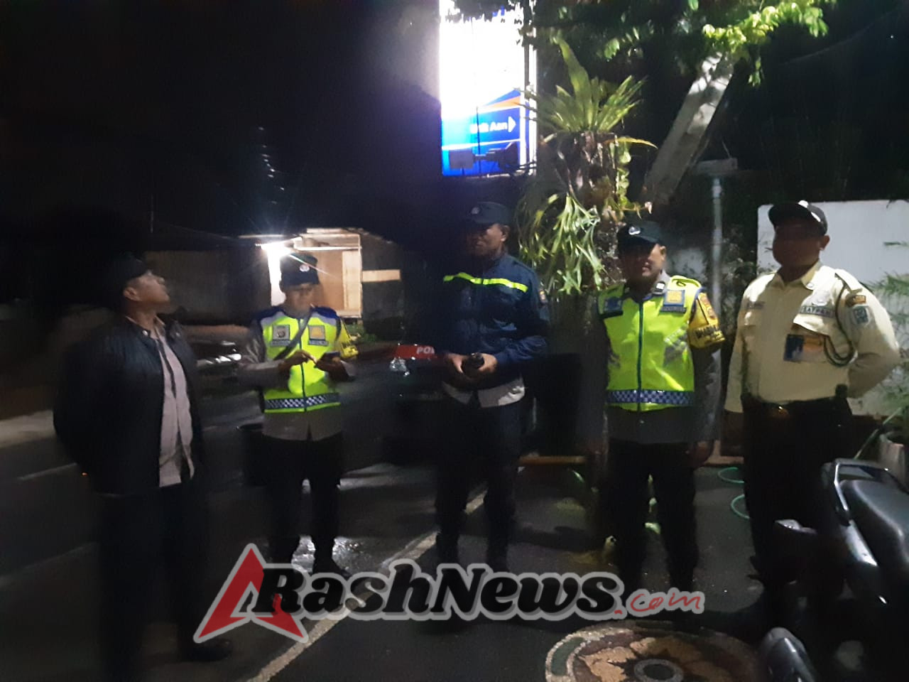 Antisipasi Pencurian, Kapolsek Banjarangkan Pimpin Langsung Patroli.