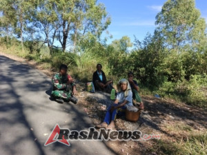 Babinsa Koramil Maurole Perkuat Ketahanan Wilayah Lewat Komsos dan Monitoring