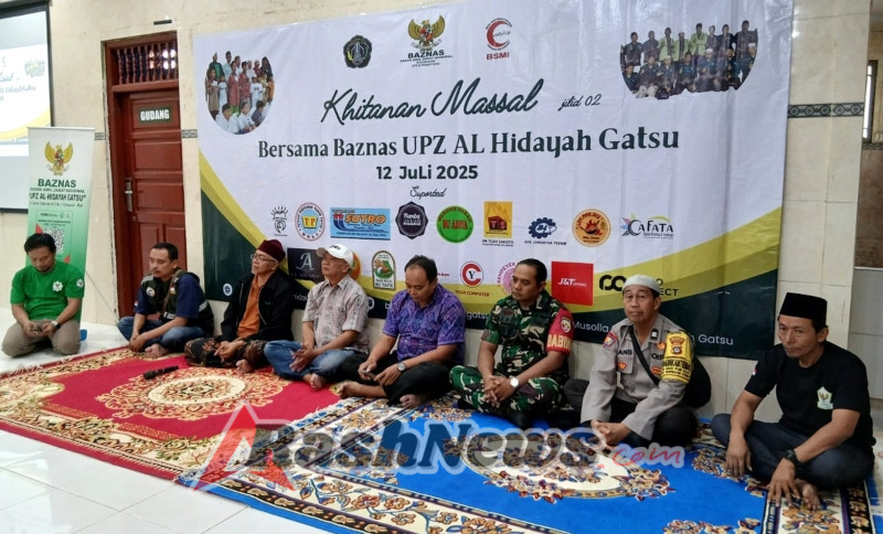 Babinsa Dampingi Kegiatan Khitanan Massal bersama Baznas UPZ AL-Hidayah Gatsu