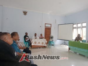 Pertahankan Ketertiban, Babinsa Kodim 1602/Ende Hadiri Musyawarah Desa Mausambi