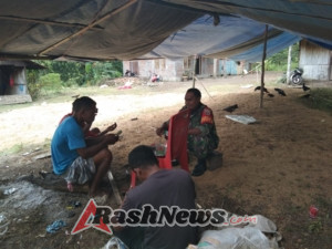 Babinsa Koramil 1602-03/Detusoko Intensifkan Komsos dan Pamwil di Desa Kuru Sare