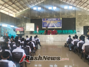 Menumbuhkan Cinta Tanah Air, Kasdim 1603/Sikka Sosialisasikan Wawasan Kebangsaan di SMAN 1 Maumere