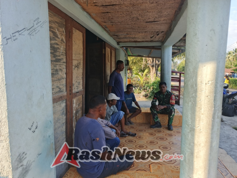 Babinsa Maurole Teguhkan Peran Satkowil lewat Kegiatan Komsos dan Pamwil di DetukeliBabinsa Maurole Teguhkan Peran Satkowil lewat Kegiatan Komsos dan Pamwil di Detukeli