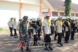Kodim 1608/Bima Dukung PKKMB Poltekes Mataram dengan Pelatihan PBB