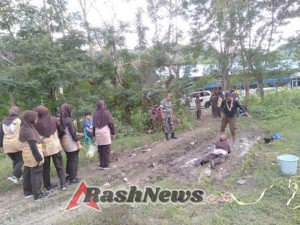 Bentuk Karakter Pelajar, Babinsa Ende Dampingi dan Amankan Kegiatan Kemah MAN Ende