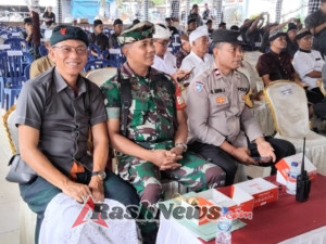 Sertu Made Surita Dampingi Pengukuhan Bendesa Adat Mas, Wujud Peran Aktif Babinsa di Tengah Masyarakat