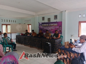 Pengendalian Stunting, Babinsa dan Aparat Desa Gelar Diskusi di Balai Desa