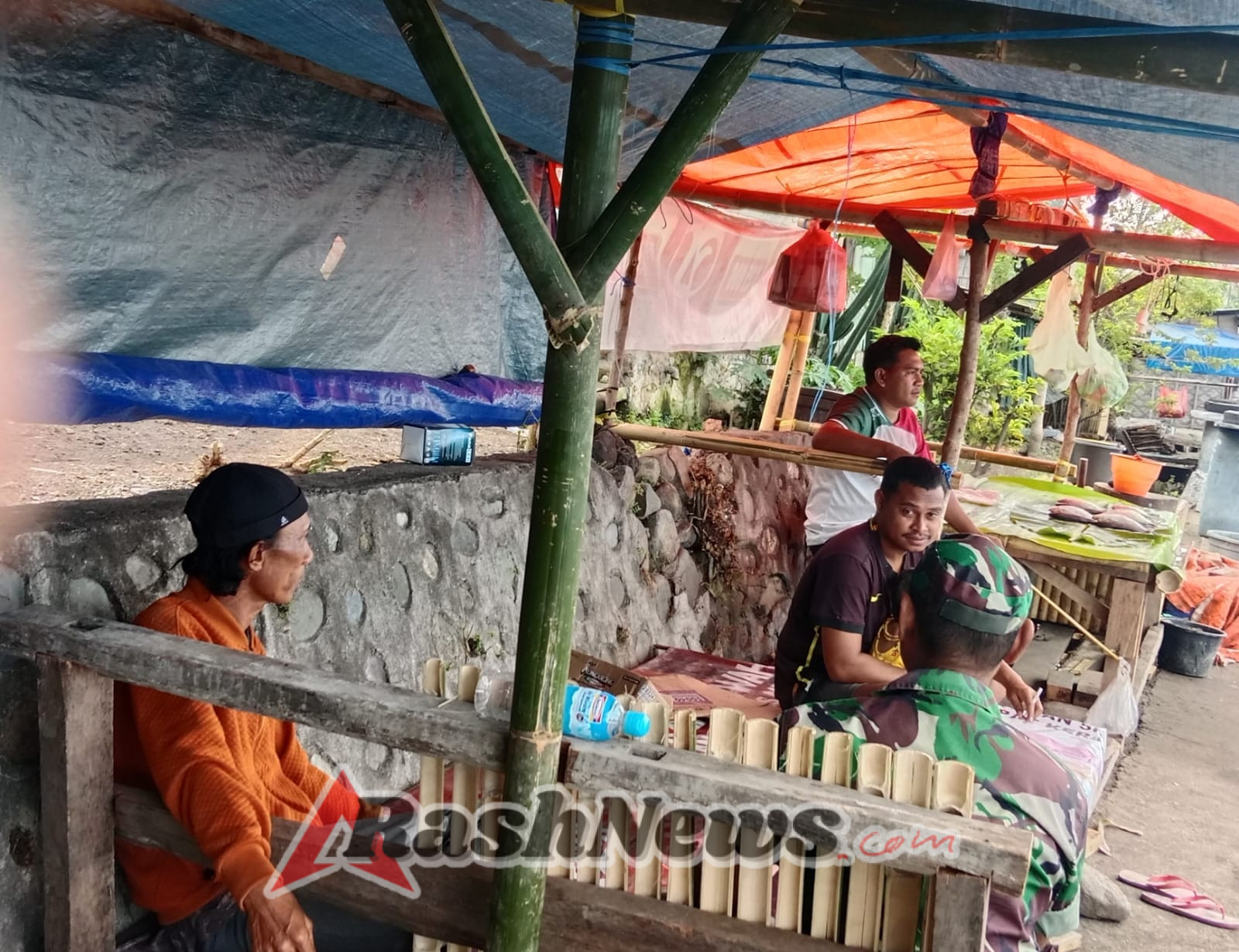 Peran Aktif Babinsa Kodim 1602/Ende Dalam Menjaga Keamanan dan Ketertiban Masyarakat