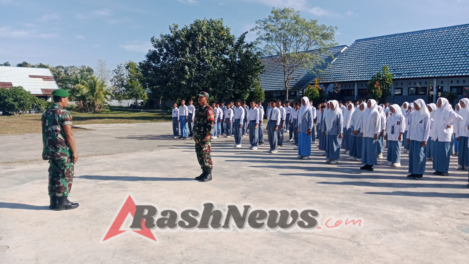 Babinsa Koramil 1614-01 Dompu Hadirkan Semangat Bela Negara di Sekolah