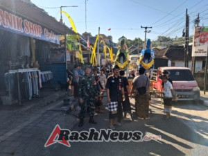 Babinsa Desa Banjar Amankan Prosesi Pitra Yadnya DADIA Tegeh Kori