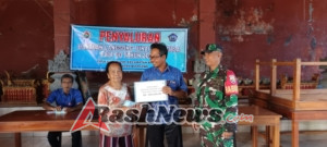 Babinsa Kayuputih Kawal Penyaluran BLT Dana Desa Tahap VII