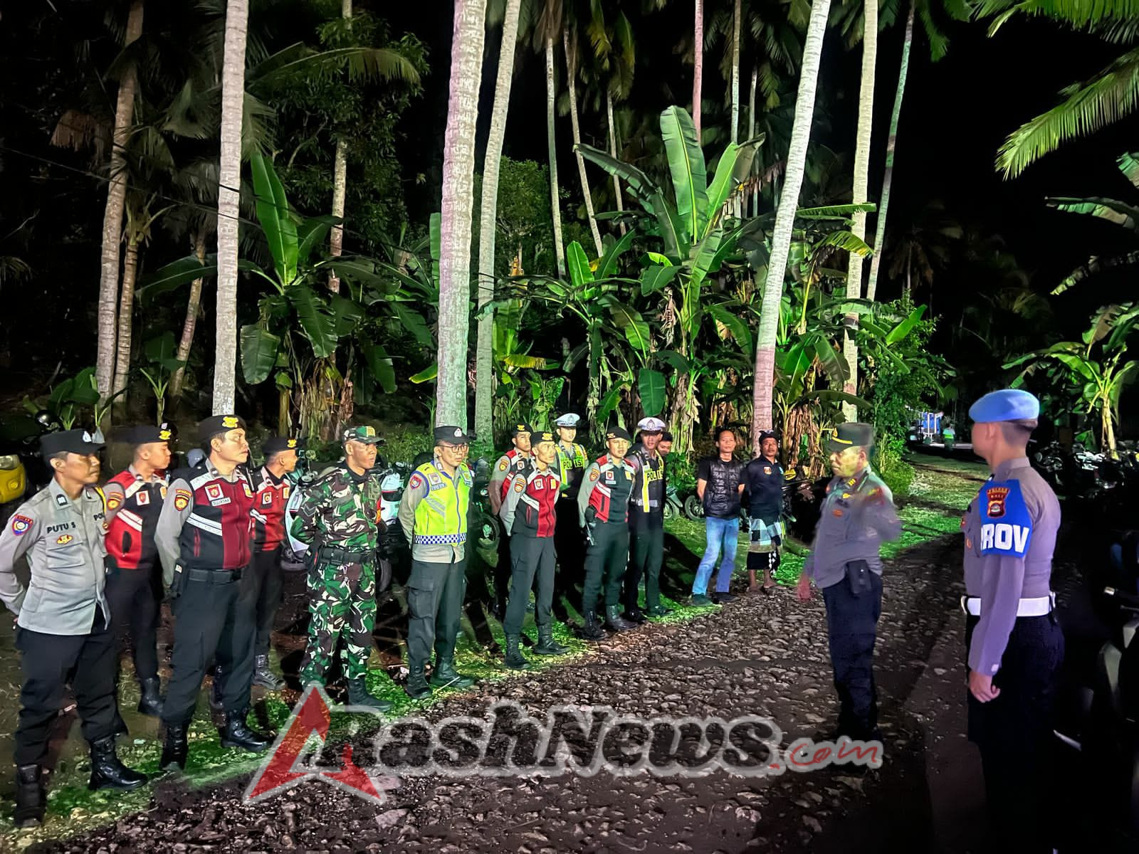 Pastikan Situasi Kondusif, Polsek Nusa Penida Laksanakan Pengamanan Final Turnamen Bola Volly Crystal Bay Cup 2.