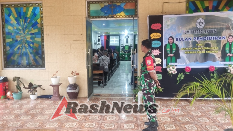 Babinsa Koramil 1627-01/Baa Amankan Ibadah Minggu di Gereja Efata Lekioen