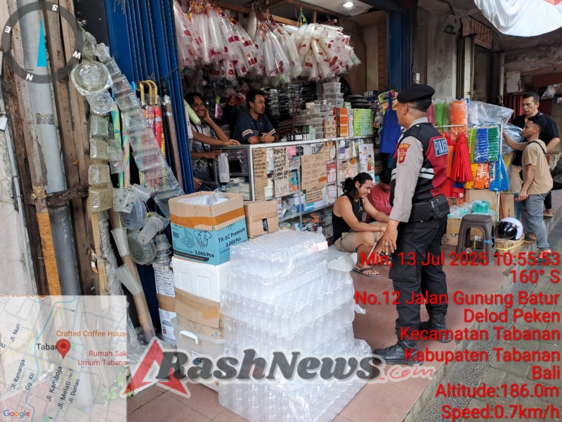 Patroli Jalan Kaki Kota Presisi Sat Samapta Polres Tabanan, Wujudkan Lingkungan Aman dan Nyaman bagi Masyarakat