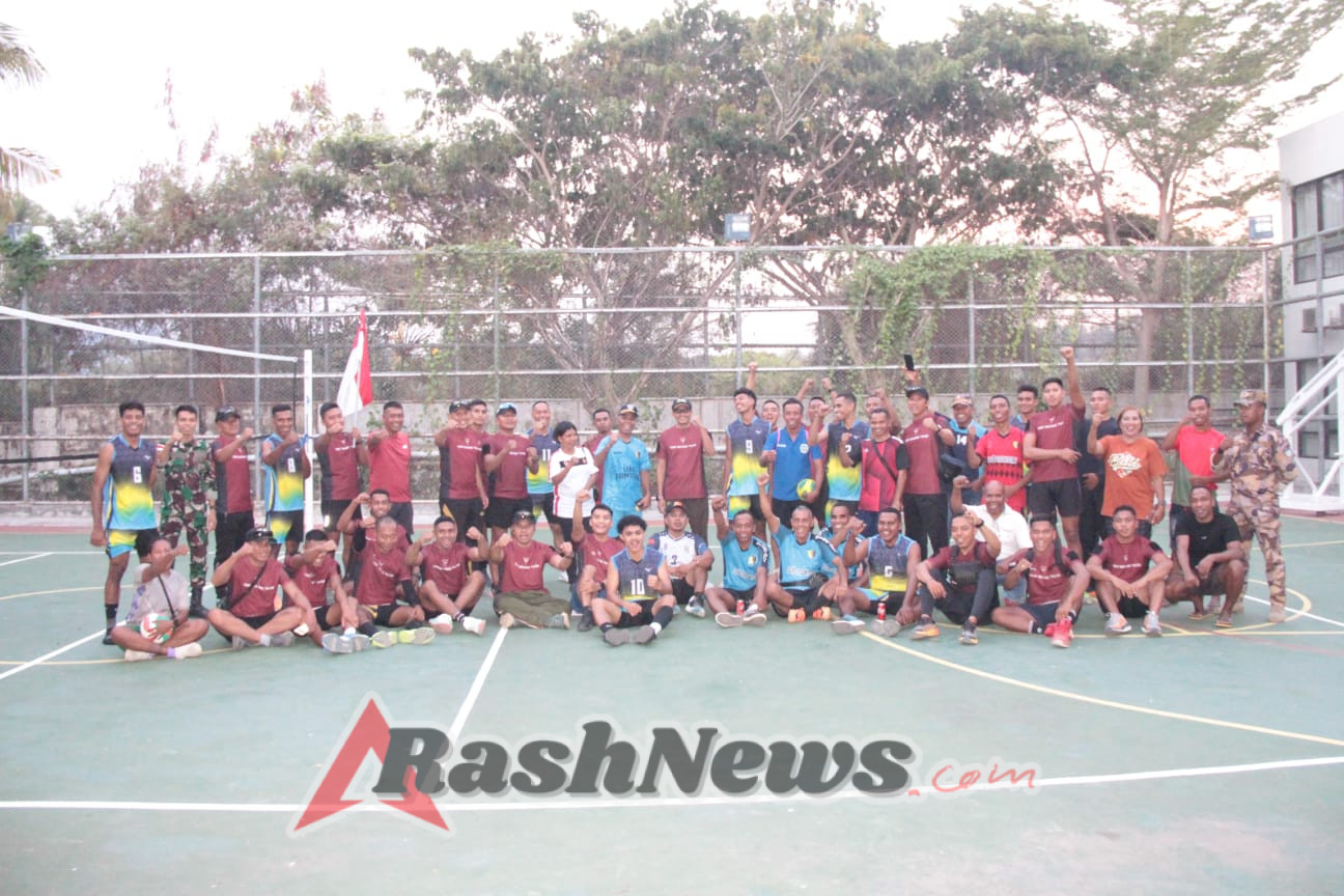 Olahraga Bersama antara Satgas Yonif 741/GN dan UPF PNTL, Sinergitas Dalam Menjaga Perbatasan