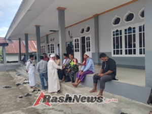 Sinergi TNI dengan Masyarakat, Babinsa Koramil Wolowaru Komsos di Bokasape