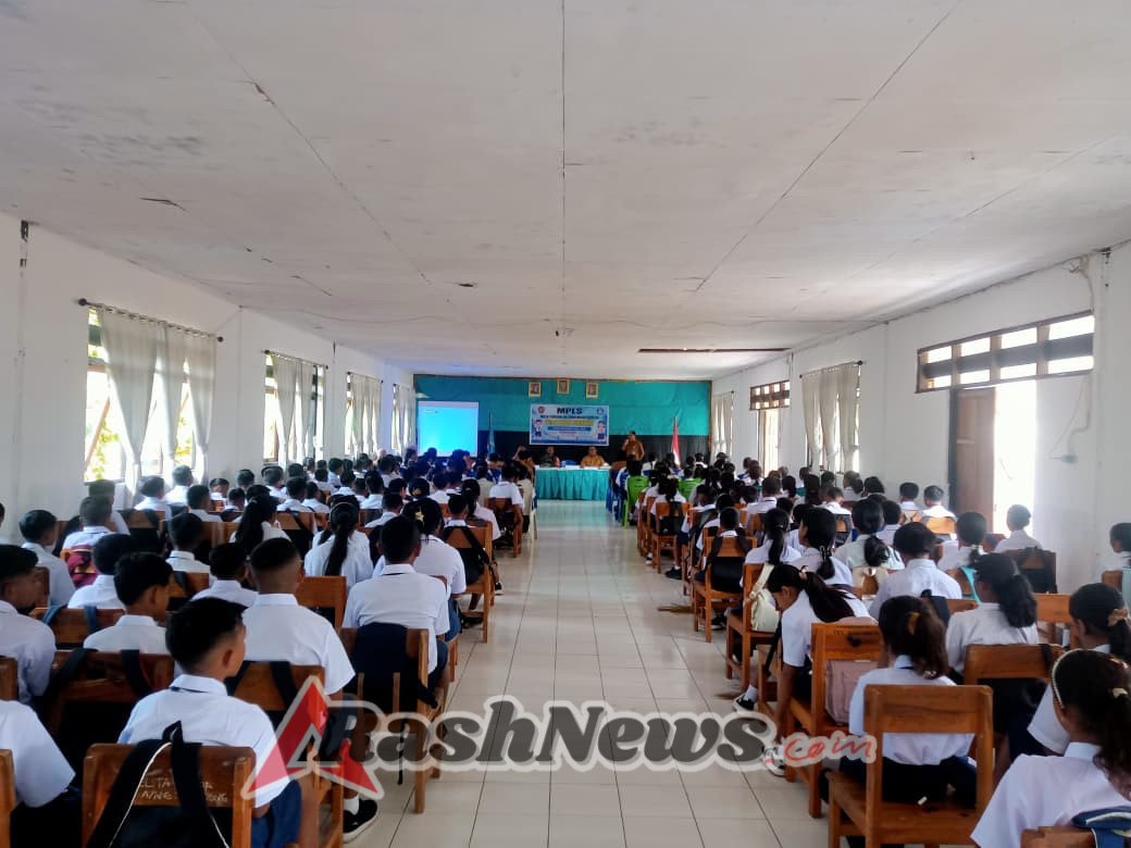 Babinsa dan Unsur Forkopimka Pantai Baru Dukung Kegiatan MPLS SMP 1 Pantai Baru Selama 4 Hari