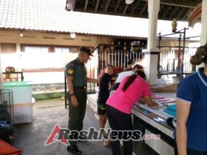 Tingkatkan Kesejahteraan Anak dan Ibu, Babinsa Kelusa Kawal Langsung Layanan Posyandu
