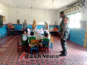 Sinergi TNI dan Sekolah, Pembagian Makan Bergizi di TK Islam Tarbiyah Beri Semangat Baru