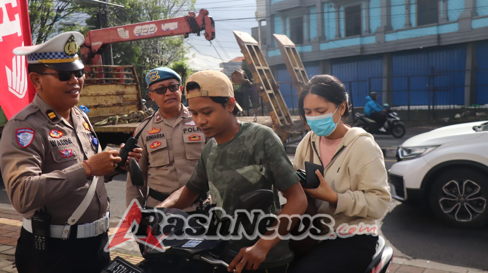 Ops Patuh Agung 2025 Polresta Denpasar Hari Ke 2 Tindak 75 Pelanggaran Lalu Lintas di Simpang Mahendradatta – Buana Kubu