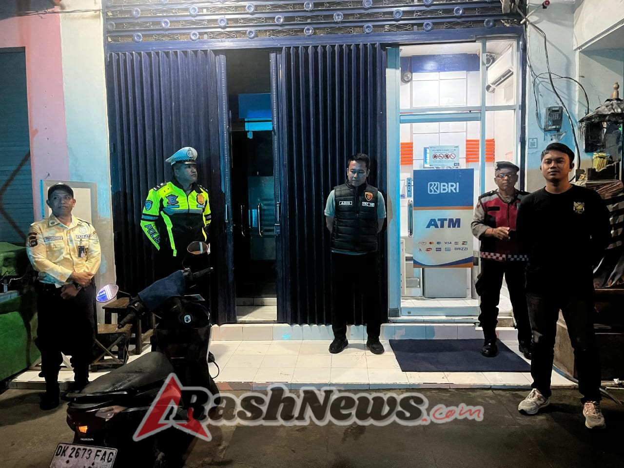 Patroli Blue Light Polsek Rendang Pantau Situasi Cegah Gangguan Kamtibmas