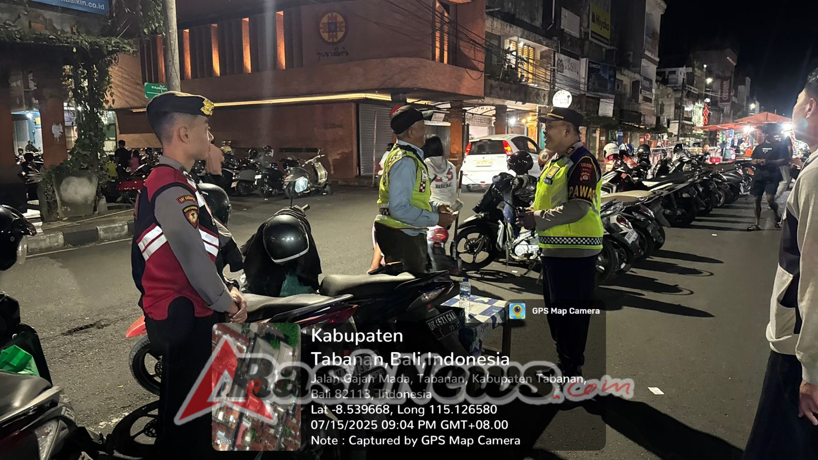 Blue Light Patrol Polres Tabanan Sasar Titik Keramaian, Himbau Warga Jaga Kamtibmas dan Tertib Berlalu Lintas