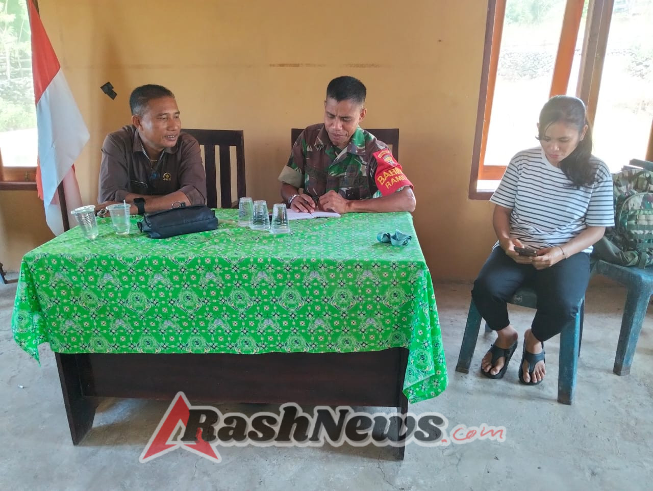 Kades Holulai Sambut Antusias Program Strategis Kodim 1627/Rote Ndao