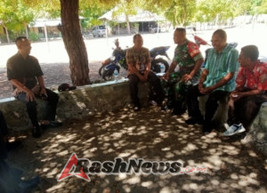 Babinsa Koramil 1618-03/Insut Duduk Bersama Warga, Bahas Perkembangan Desa Binaan