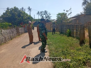 Wujudkan Desa Tertib dan Rapi, Babinsa Mbuju Kawal Persiapan HUT RI