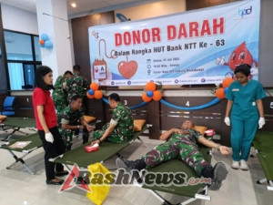 Prajurit Kodim 1613/Sumba Barat Donorkan Darah dalam Rangka HUT Bank NTT ke-63
