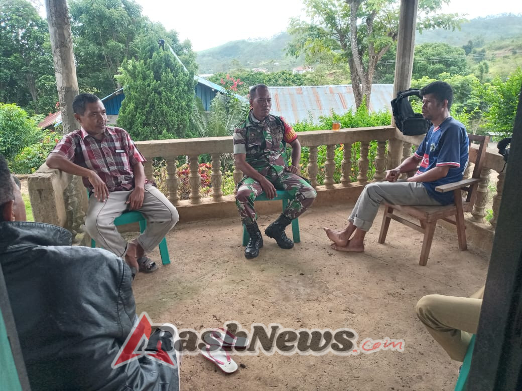 Babinsa Sertu Donatus Kiri Dampingi Petani Desa Keliwumbu dalam Program Han Pangan