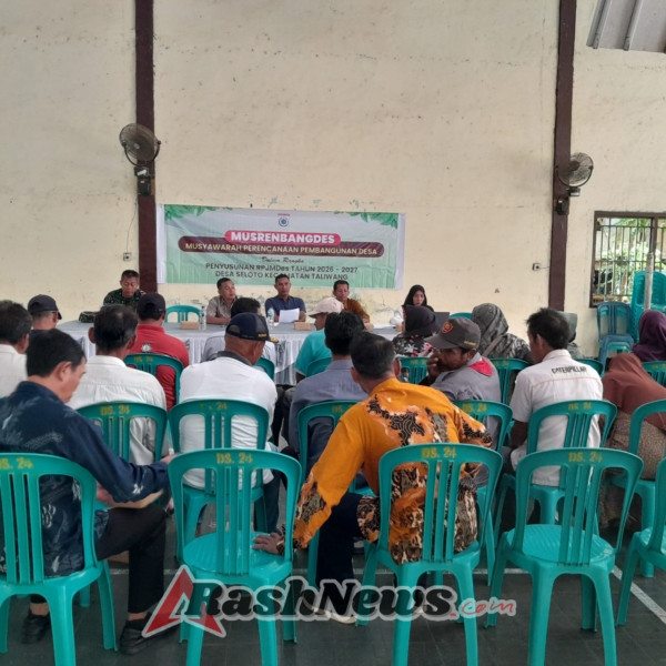 Babinsa Kawal Musrenbangdes untuk Pastikan Pembangunan Desa Seloto Tepat Sasaran