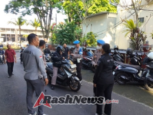 Humas Polres Tabanan Dampingi Gaktibplin Sipropam, Wujudkan Transparansi dan Disiplin Internal Polri
