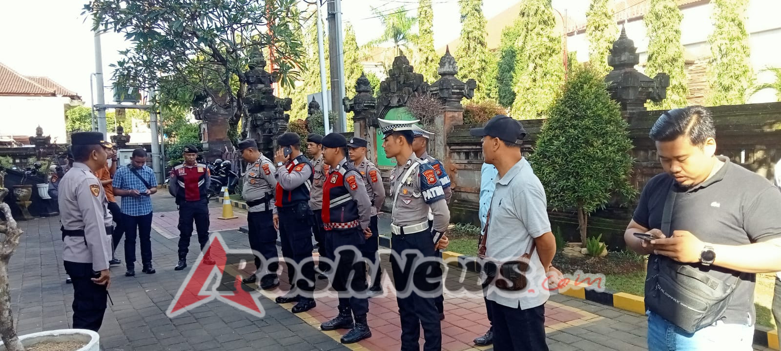 Polres Gianyar Gelar  Pengamanan Sidang Lanjutan Kasus Tojan di PN Gianyar.