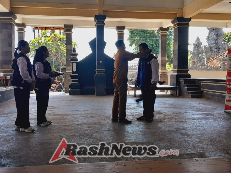 Babinsa Desa Penuktukan Ikuti Acara Pembukaan KKN Mahasiswa Universitas Udayana